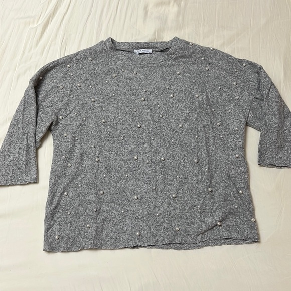 Zara Grey Pearl Top - Picture 2 of 9
